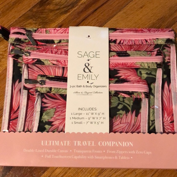 Handbags - 🌺 4 for $15 Set of 3 makeup bags